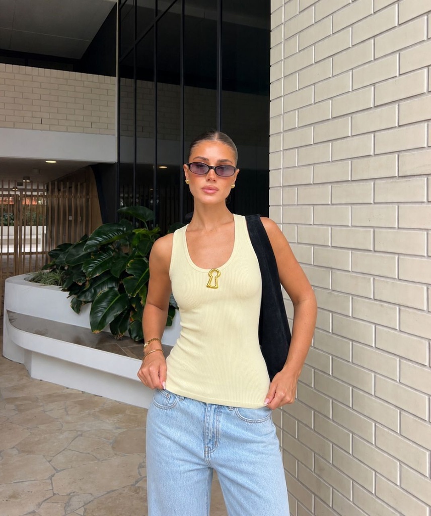 Light Yellow Ribbed Sleeveless Gold Chain Tank Top (S)